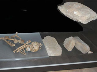 Archéologie: découverte de la plus grande sépulture préhistorique