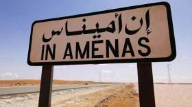 غاضبون يضرمون النار أمام مقر دائرة إن امناس