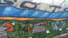 أسلاك شائكة ومكهربة تحيط بمقر إقامة منتخب روسيا