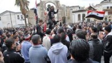 La rue syrienne est unanime à bannir la violence et à faire prévaloir le dialogue national, afin de mettre fin à l’effusion de sang dans le pays.