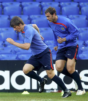 Flying Dutch ready to tackle Hiddink's Russia