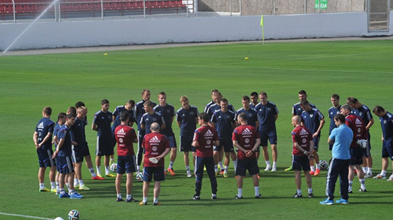 وزير الرياضة الروسي يرفض رحيل كابيلو