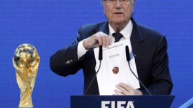 مئات  الملاعب  وتذاكر  المباريات  بدلا  عن  التأشيرات