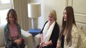 أقوى فتاة في العالم تلتقي زوجة الرئيس السوري