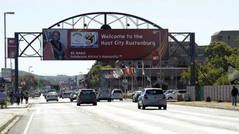 المنافسة الإفريقية في خبر كان وصحة مانديلا أهم من “الكان”