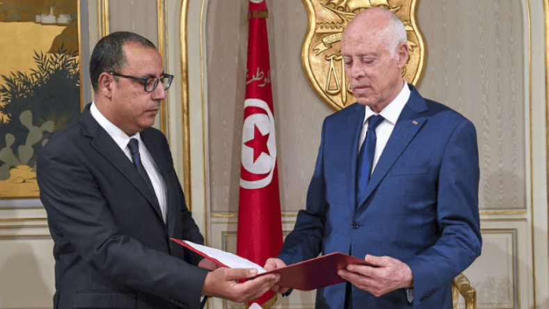 سعيّد يوبخ رئيس الحكومة أمام العلن