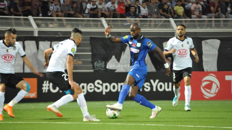 أنصار الوفاق مستاؤون بسبب “تجميد” الاستقدامات وقضية أمادا لم تغلق