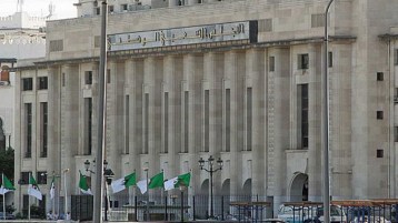 ما جابش عليها المدّاح!