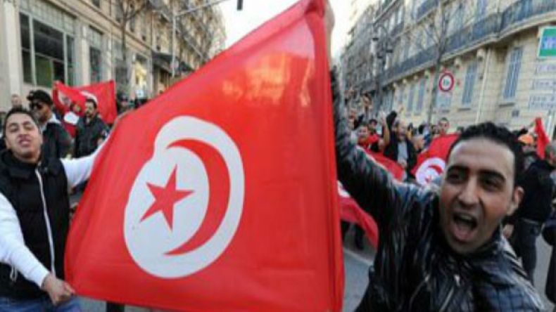 احتجاجات في تونس ضد قانون المصالحة