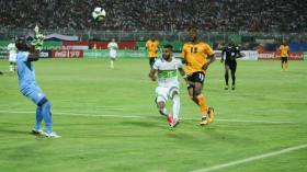 سوداني يُطالب زملاءه بِالإعتذار للجمهور الجزائري