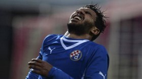 فرص خوض سوداني لمواجهتي تانزانيا ضئيلة بسبب الإصابة