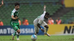 السعودية تفوز على العراق