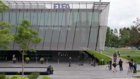 “القوى العظمى” تحوّل مسرح فساد الفيفا إلى حلبة لإستعراض العضلات