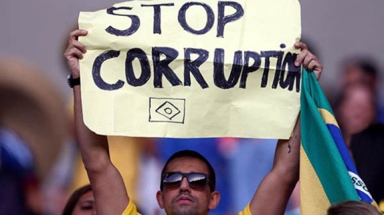 سمعة الفيفا تغرق في وحل الفساد