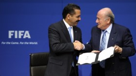 ضربة أخرى موجعة لـ بلاتر.. “الأنتربول” يرفض التعامل مع الفيفا