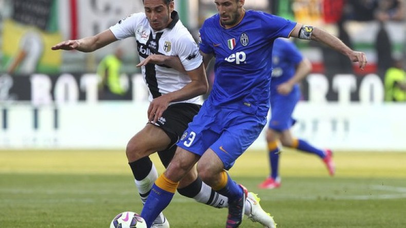 مجاني يسعى لإقناع بلفضيل بالإنضمام إلى طرابزن سبور