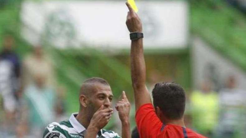 رجم سيارة حكم برتغالي بالحجارة