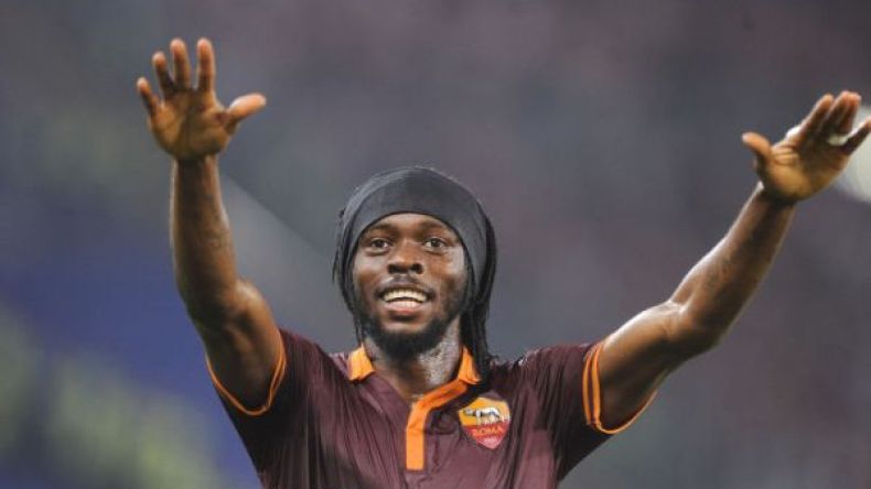 “صّعلوك” كروي إيفواري وفتاة لعوب يتسبّبان في إقالة 4 إطارات!؟