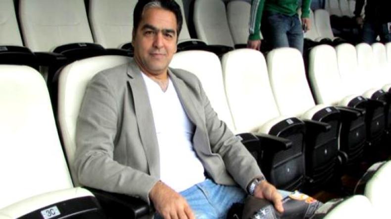 “أؤيد بقاء خاليلوزيتش الذي بكى وأبكانا واللاعبون تألقوا لأنهم لعبوا باسم الجزائر”