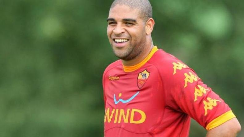 البرازيلي أدريانو له دراجة نارية للمتاجرة بالمخدرات!؟