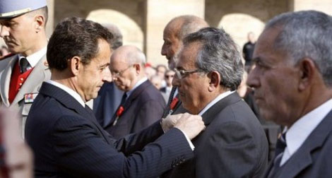 Sarkozy provoque les algériens