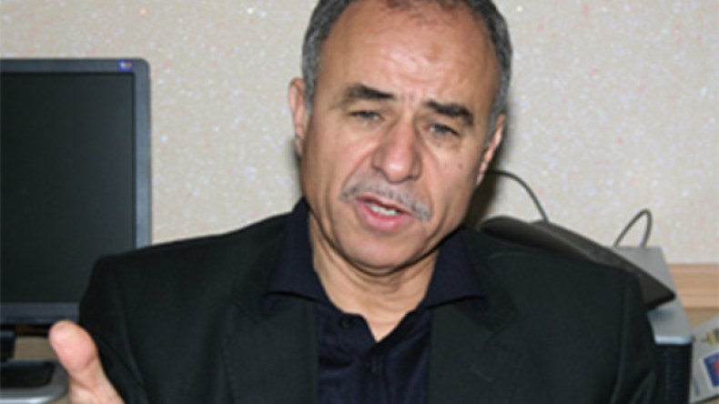 علي مالك قد يخلف قرباح