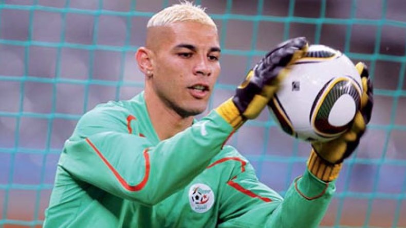 خليلوزيتش يحذر الحارس شاوشي وينتقد اللاعب المحلي مرة أخرى