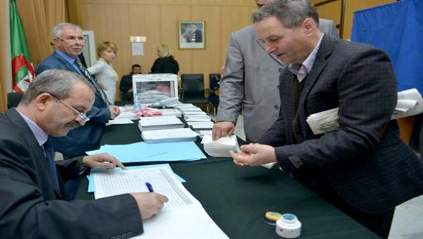 Déroulement du scrutin pour le renouvellement de la moitié du Conseil de la nation