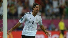 إصابة خطيرة..علامات استفهام حول مشاركة “خضيرة” في المونديال