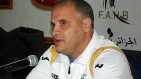 بوشكريو: الإهمال والخلافات سببا استقالتي من تدريب منتخب اليد
