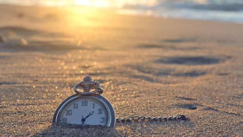 الدنيا ساعة