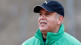 سعدان  يوقع رسميا في الوفاق.. ويؤكد حضوره تربص إسبانيا