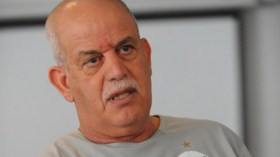 سعدان يغادر المستشفى بعد إجرائه عملية جراحية