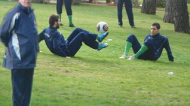 Saadane à ses joueurs :  « Assurez-vous de remporter chaque match, un à un ».‬