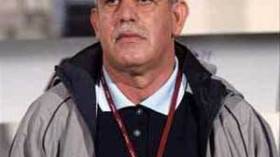 “لا أملك عصا سحرية لضمان ورقة التأهل”