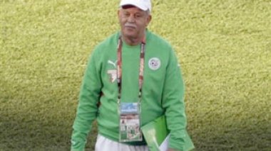 Algerian coach blames the ball and the pitch for the setback versus Slovenia