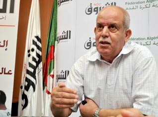Algeria squad coach Saadane visits Echorouk: “We are closer to the 2010 World Cup”