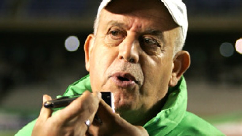 سعدان: “أرفض العمل مع مدرب آخر.. ونحن بحاجة لطبيب ومدلك”