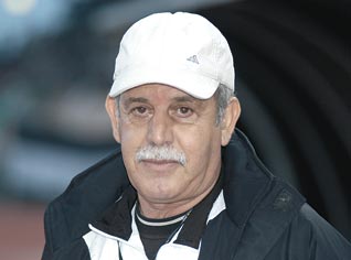 Algerian coach to fans: Be Fair Play