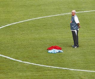 “Algerian fans in state of shock after Algeria's awful setback versus Malawi”