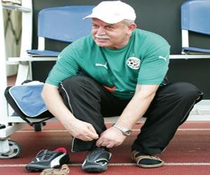 Algerian head coach calls on a Swiss expert ahead of the World Cup.