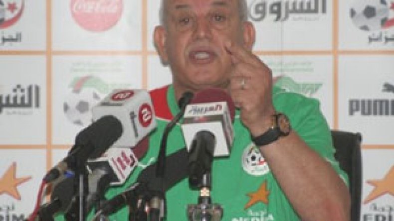 سعدان عشية لقاء الغابون :”لم  أخطىء  في  حق  شاوشي  ومباراة  تنزانيا  صعبة “