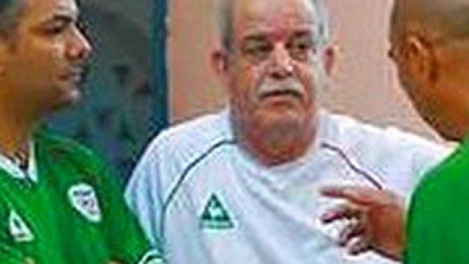 الطاقم  الفني  لرابح  سعدان  بين  الرضا  والانتقادات