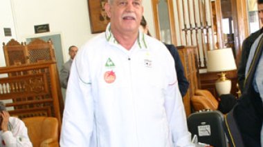 Football: SaÃ¢dane to announce Monday the list of selected players in expectation of World Cup qualifier versus Egypt.