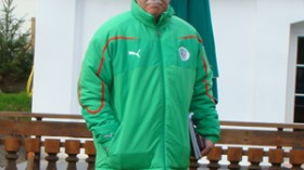 سعدان‮ ‬يلتقي‭ ‬بمدرب‭ ‬منتخب‭ ‬سويسرا‭ ‬هيزفالد