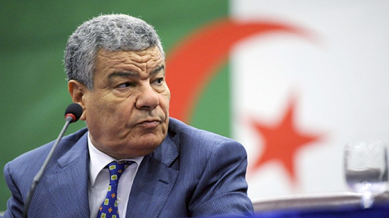 سعداني يعدم ” بلخادم ” سياسيا