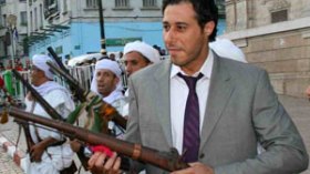 “إعجابي بعادل إمام أدخلني التمثيل ولا مانع لدي في المشاركة في عمل جزائري”