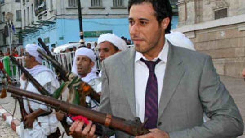 “إعجابي بعادل إمام أدخلني التمثيل ولا مانع لدي في المشاركة في عمل جزائري”