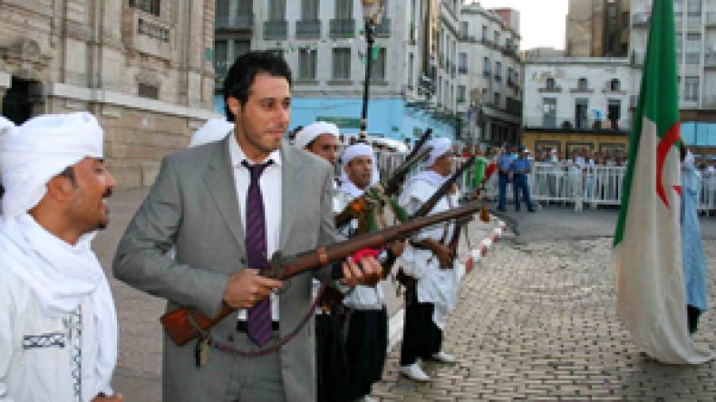 يسرا ملكة بدون عرش، استبعاد إلهام شاهين ونهاية زمن عامر بهلول