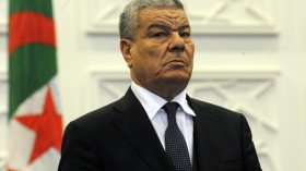 المخابرات ستعرف إعادة هيكلة شاملة وسنبدأ 2016 بالدستور الجديد